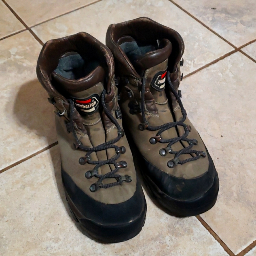 Zamberlan Gore-tex womens 9 Hiking Boots deerskin tan Waterproof